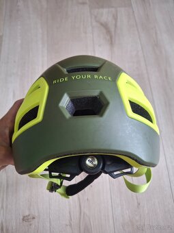 ✅ R2 cyklo prilba - 5