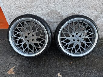 5x112, R20 Vícedílná kola Damnraw Honeycombed - 5