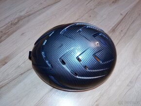 Lyžařská přilba vel.46-53 a brýle - 5