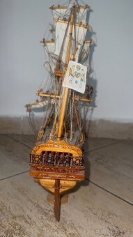 Dřevěný model historické lodě St. Géran 1736 - 5