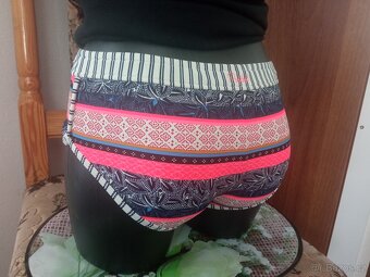 Spodní díl plavek velikost 176 - 5