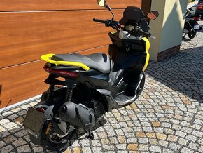 Aprilia SR GT 125 - 5