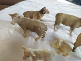 48. Ovce značky Schleich a neznačkové - 5