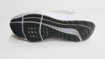 NOVÉ pánské tenisky Nike Air - 44,5 - 5