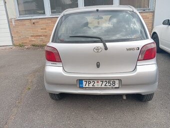 Toyota yaris 1.3,rok 2000, klima,naj 197 000km - 5