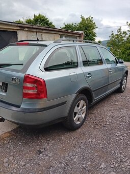 Octavia 2 combi 1.9 tdi 77kw 4x4 291000km,2 maj,nová stk - 5