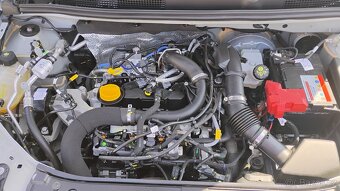 Dacia Sandero - 5