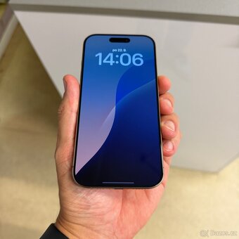 iPhone 16 Pro 256GB desert titan, jako nový, rok záruka - 5