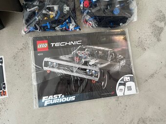 LEGO 42111 Technic - Dom's Dodge Charger - 5