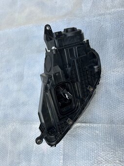 Přední světla na Mercedes W167 GLE - 5