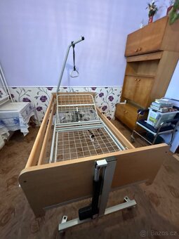 Polohovací elektrická postel - 5