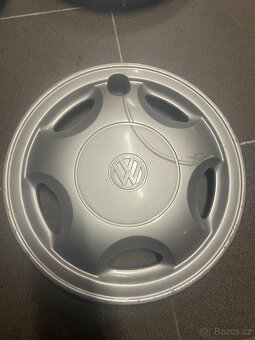 🛞 Predám originálne puklice Volkswagen R13 - 5