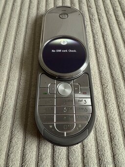 Motorola Aura - 5