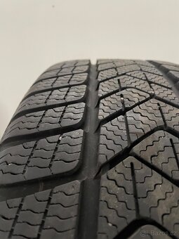 Orig zimní BMW X1 F48 X2 F39 style 566 + 225/50/18 - 5