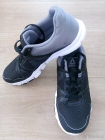 Reebok - 5