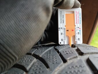 4ks 215/65/R16 zimní Dunlop vzorek 4-5 mm - 5