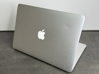 MacBook Air 13'' 2015 / i5 / 8GB / 128GB SSD - DPH - 5