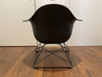 Vitra Plastic Armchair LAR (s čalouněním sedáku) - 5