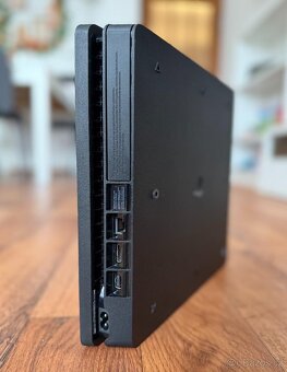 Sony Playstation 4 Slim (CUH-2216A) 500 GB černá - 5