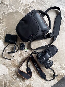 Digitální zrcadlovka Sony SLT-A65 s objektivem - 5