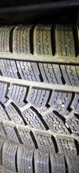 Prodam zimní pneu 235 / 55 R 18 - 5