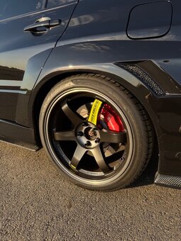 Lancer Evolution IX - 5