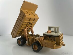 Prodám sadu modelů ERTL - 5