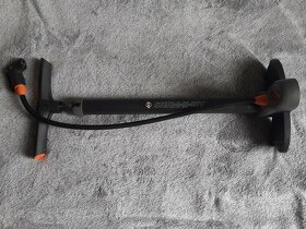 NOVÁ PUMPA NA KOLO S TLAKOMĚREM SKS AIR-X-PRESS - PC 2300,- - 5