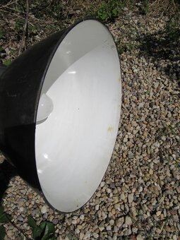 Nabízím starou industriální lampu. Jen co je a foto. Nejde o - 5