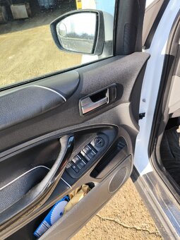 Ford Kuga 2.5 T 4X4 Individual. STK do 3/2027 - 5