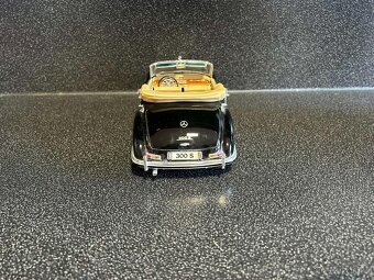 Mercedes Benz 300 S 1955 1:18 - 5