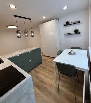 Pronájem bytu 2kk 43m2, sídliště Plešivec - 5