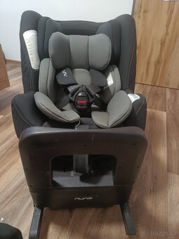 Protisměrná otočná autosedačka Nuna Norr 180° - 5