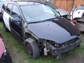 Prodám náhradní díly Ford Focus MK2 kombi 1.6 16v - 5