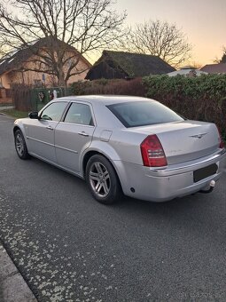 Chrysler 300c 3.5  183kw LPG - 5