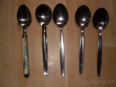 Starší příbory, lžíce, vidličky, nože, hliníková naběrečka - 5
