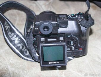 Olympus 8080WZ s příslušenstvím - 5