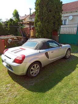 TOYOTA MR 2 - 5