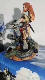 Horizon zero dawn collectors komplet ps4 - 5