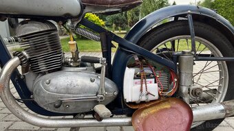 Jawa 250 pérák - 5