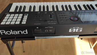 Roland FA 06 - 5