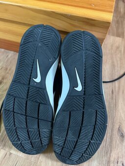 Boty Nike team hustle D7 vel 38.5 - 5