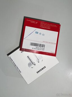 Prodám Samsung Galaxy Buds 3 bílá barva - 5