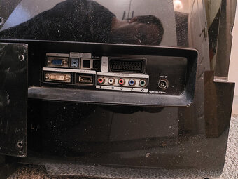 Samsung T260HD, 26" 1920x1200, 2x HDMI, VESA úprava - 5