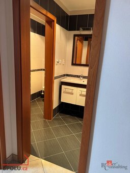 Pronájem, byty/1+kk, 38 m2, Tlumačovská 2766/26, 15500 Praha - 5