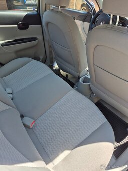 Hyundai Accent 1,4 benzín, koupeno ČR, II. majitel - 5