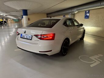 Škoda Superb 2.0 TDI 110 kW, r.v. 2017 — Elegantní, spolehli - 5
