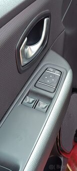 RENAULT CLIO - 5
