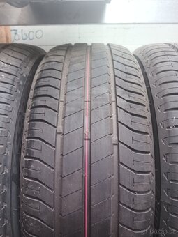 205/45/17 Bridgestone - 5