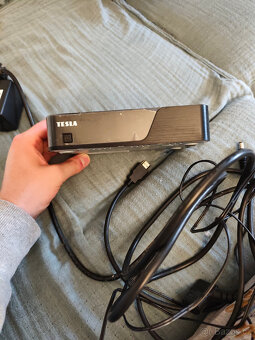 Kompletní TV sestava – LG 32" + DVB-T2 Tesla + TV stolek - 5